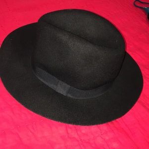 Felt hat
